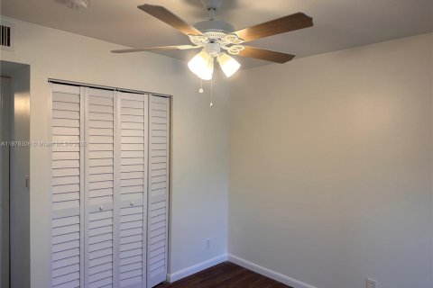 Снять в аренду кондоминиум в Катлер-Бей, Флорида 2 спальни, 77.39м2, № 1928899 - фото 16