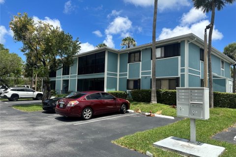 Снять в аренду кондоминиум в Катлер-Бей, Флорида 2 спальни, 77.39м2, № 1928899 - фото 20