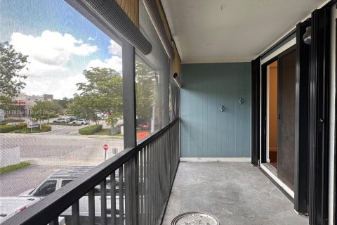 Снять в аренду кондоминиум в Катлер-Бей, Флорида 2 спальни, 77.39м2, № 1928899 - фото 19