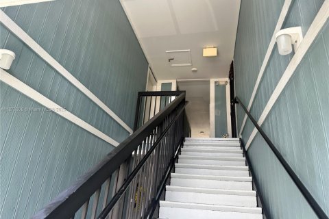 Снять в аренду кондоминиум в Катлер-Бей, Флорида 2 спальни, 77.39м2, № 1928899 - фото 3