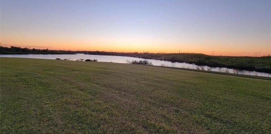 Terreno en Parrish, Florida № 1900835