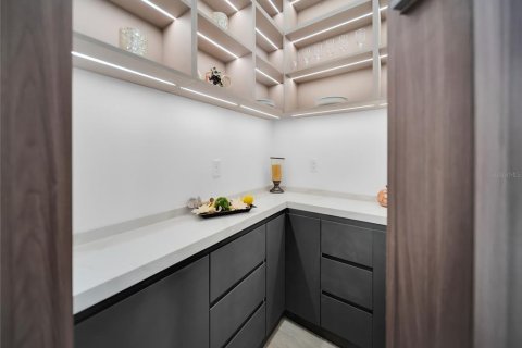 Villa ou maison à vendre à Clermont, Floride: 4 chambres, 245.48 m2 № 2239636 - photo 11
