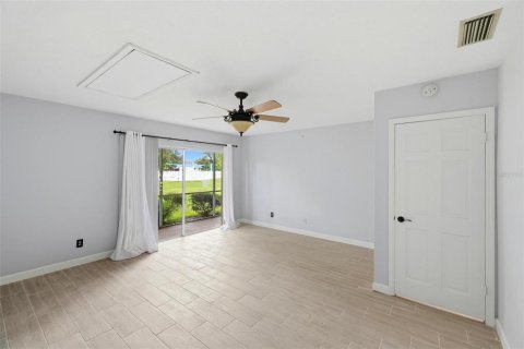 Villa ou maison à vendre à Englewood, Floride: 2 chambres, 140.93 m2 № 2406762 - photo 21