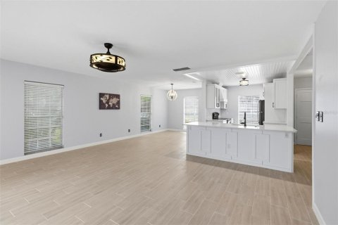 Villa ou maison à vendre à Englewood, Floride: 2 chambres, 140.93 m2 № 2406762 - photo 12