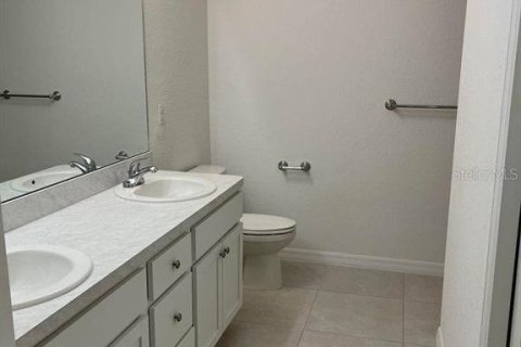 Villa ou maison à louer à Ocala, Floride: 2 chambres, 96.71 m2 № 2400894 - photo 3