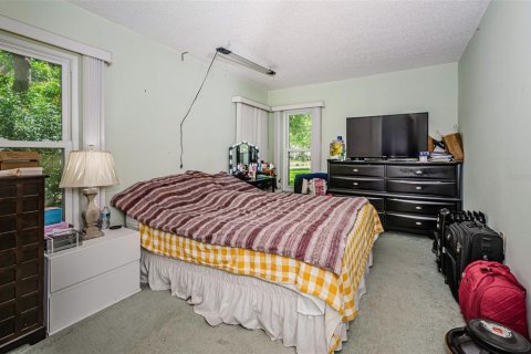 House in Port Richey, Florida 3 bedrooms, 178.74 sq.m. № 1644236 - photo 23