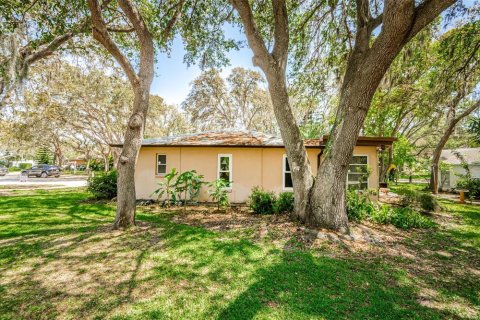 House in Port Richey, Florida 3 bedrooms, 178.74 sq.m. № 1644236 - photo 11