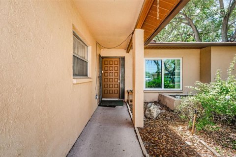 House in Port Richey, Florida 3 bedrooms, 178.74 sq.m. № 1644236 - photo 7