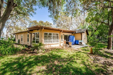 House in Port Richey, Florida 3 bedrooms, 178.74 sq.m. № 1644236 - photo 10