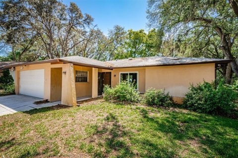 House in Port Richey, Florida 3 bedrooms, 178.74 sq.m. № 1644236 - photo 6