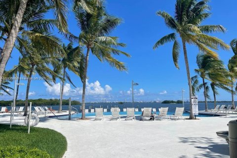 Купить кондоминиум в Майами, Флорида 1 спальня, 67.17м2, № 1957855 - фото 1