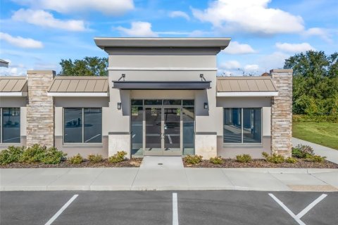 Immobilier commercial à louer à Wildwood, Floride: 242.85 m2 № 1555884 - photo 5