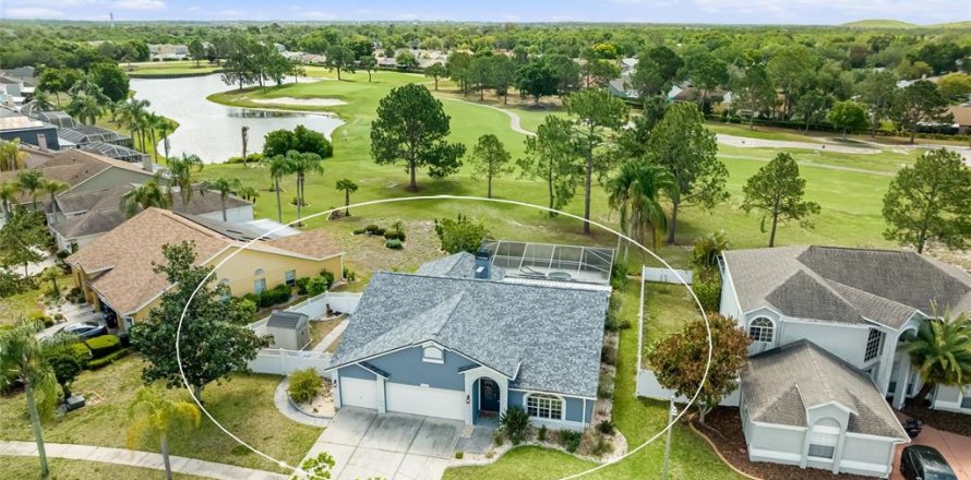House in Riverview, Florida 3 bedrooms, 187.2 sq.m. № 2209750