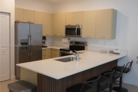 House in Miami, Florida 3 bedrooms, 129.41 sq.m. № 2030967 - photo 7