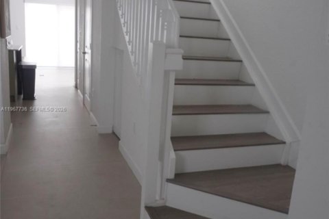 House in Miami, Florida 3 bedrooms, 129.41 sq.m. № 2030967 - photo 6