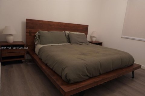 House in Miami, Florida 3 bedrooms, 129.41 sq.m. № 2030967 - photo 21