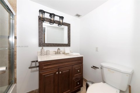Copropriété à louer à Aventura, Floride: 1 chambre, 81.1 m2 № 1842376 - photo 11