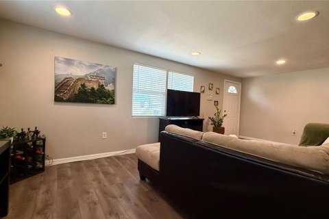 House in Auburndale, Florida 3 bedrooms, 107.02 sq.m. № 1612722 - photo 6