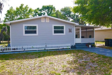 House in Auburndale, Florida 3 bedrooms, 107.02 sq.m. № 1612722 - photo 24