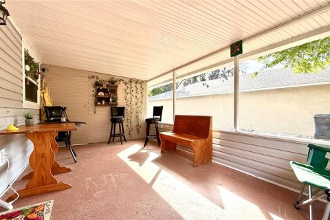House in Auburndale, Florida 3 bedrooms, 107.02 sq.m. № 1612722 - photo 21