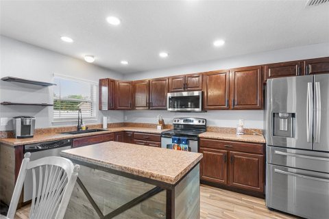 Casa en venta en Auburndale, Florida, 3 dormitorios, 178.47 m2 № 1910604 - foto 6