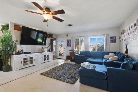 Villa ou maison à vendre à Clearwater, Floride: 3 chambres, 178.93 m2 № 2416607 - photo 6