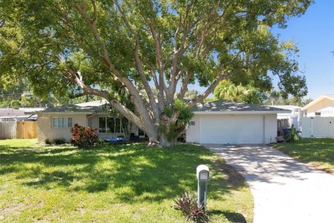 Villa ou maison à vendre à Clearwater, Floride: 3 chambres, 178.93 m2 № 2416607 - photo 2