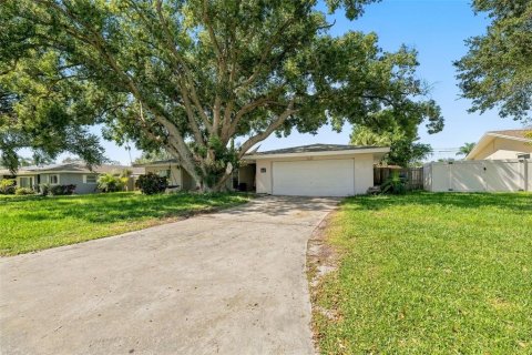 Villa ou maison à vendre à Clearwater, Floride: 3 chambres, 178.93 m2 № 2416607 - photo 4