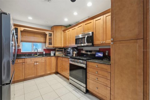 Villa ou maison à vendre à Clearwater, Floride: 3 chambres, 178.93 m2 № 2416607 - photo 9