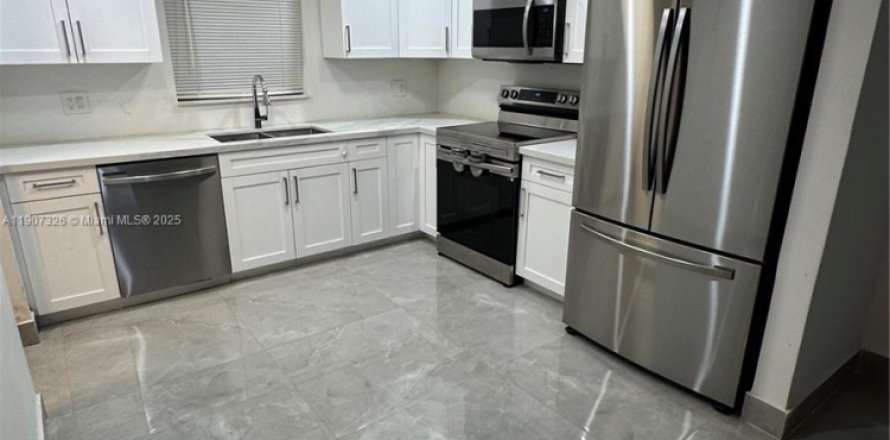 Квартира в Дания-Бич, Флорида 2 спальни, 98.48м2 № 1963659