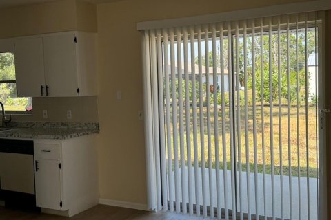 House in Englewood, Florida 2 bedrooms, 95.32 sq.m. № 1881218 - photo 4