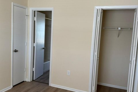 House in Englewood, Florida 2 bedrooms, 95.32 sq.m. № 1881218 - photo 15