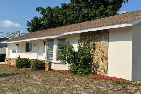 House in Englewood, Florida 2 bedrooms, 95.32 sq.m. № 1881218 - photo 1