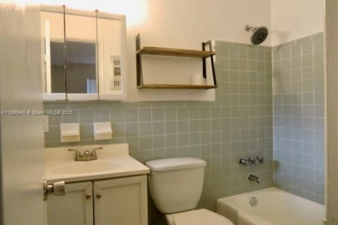 Снять в аренду квартиру в Форт-Лодердейл, Флорида 1 спальня, 74.32м2, № 1947872 - фото 9