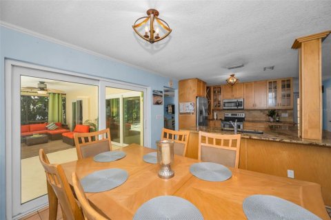 House in Palm Harbor, Florida 3 bedrooms, 183.57 sq.m. № 2102189 - photo 19