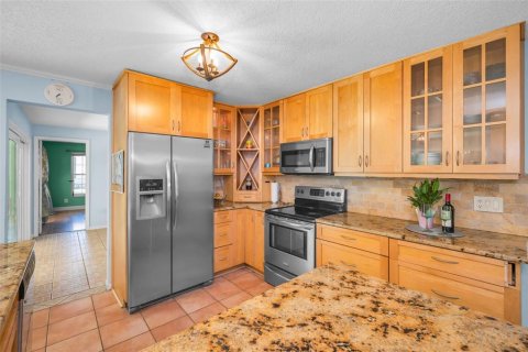 House in Palm Harbor, Florida 3 bedrooms, 183.57 sq.m. № 2102189 - photo 14