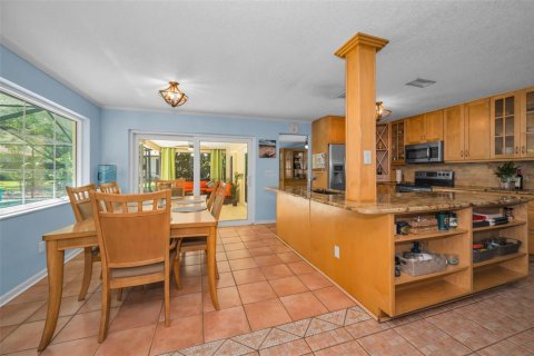 House in Palm Harbor, Florida 3 bedrooms, 183.57 sq.m. № 2102189 - photo 13
