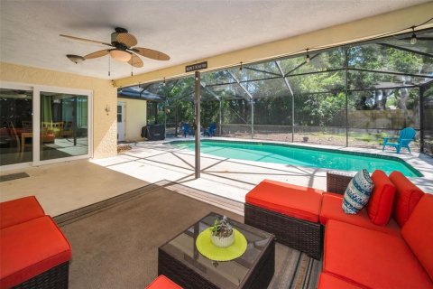House in Palm Harbor, Florida 3 bedrooms, 183.57 sq.m. № 2102189 - photo 30