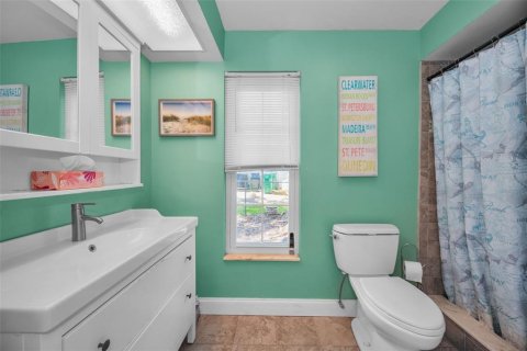 House in Palm Harbor, Florida 3 bedrooms, 183.57 sq.m. № 2102189 - photo 24