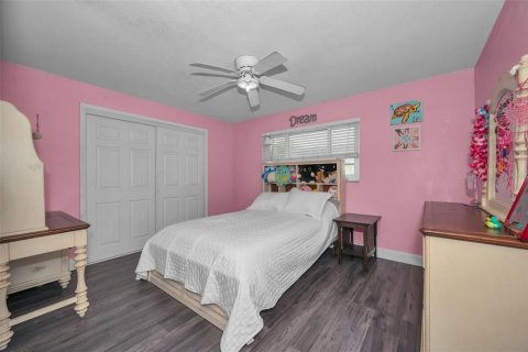 House in Palm Harbor, Florida 3 bedrooms, 183.57 sq.m. № 2102189 - photo 27