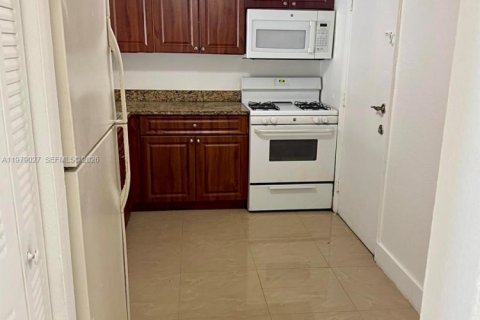 Condo in Hialeah, Florida, 2 bedrooms  № 2044716