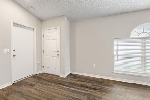 Casa en venta en Land O' Lakes, Florida, 3 dormitorios, 120.03 m2 № 2222247 - foto 8