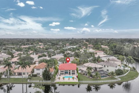 House in Miramar, Florida 5 bedrooms, 305.18 sq.m. № 2004068 - photo 7