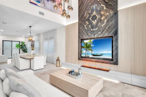 House in Miramar, Florida 5 bedrooms, 305.18 sq.m. № 2004068 - photo 18