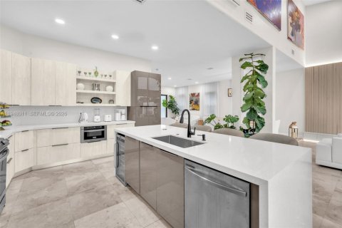 House in Miramar, Florida 5 bedrooms, 305.18 sq.m. № 2004068 - photo 21