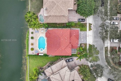 House in Miramar, Florida 5 bedrooms, 305.18 sq.m. № 2004068 - photo 8