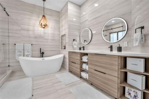 House in Miramar, Florida 5 bedrooms, 305.18 sq.m. № 2004068 - photo 28