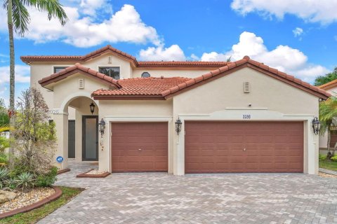 House in Miramar, Florida 5 bedrooms, 305.18 sq.m. № 2004068 - photo 10