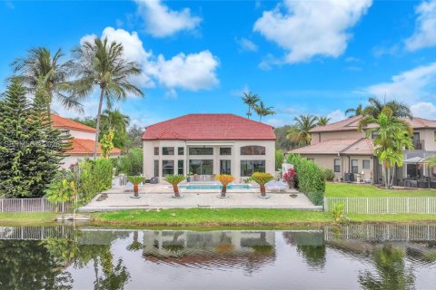 House in Miramar, Florida 5 bedrooms, 305.18 sq.m. № 2004068 - photo 6