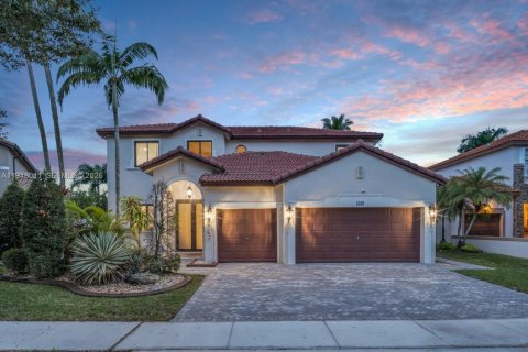 House in Miramar, Florida 5 bedrooms, 305.18 sq.m. № 2004068 - photo 2